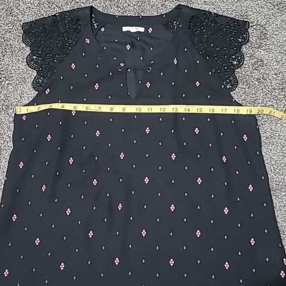 Lace Blouse - Picture 3 of 8